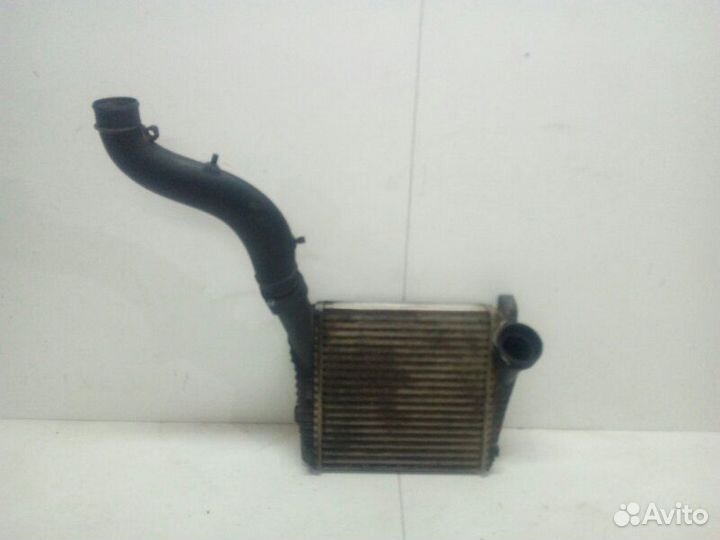 Интеркулер передний левый Volkswagen Touareg 1 TDI