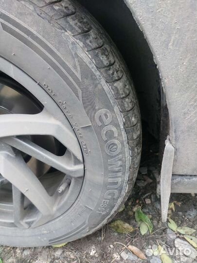 Kumho Ecowing ES01 KH27 205/60 R16 92H