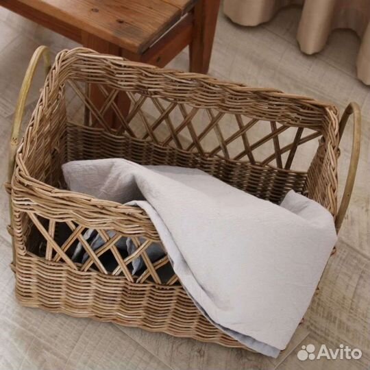Корзина плетеная большая