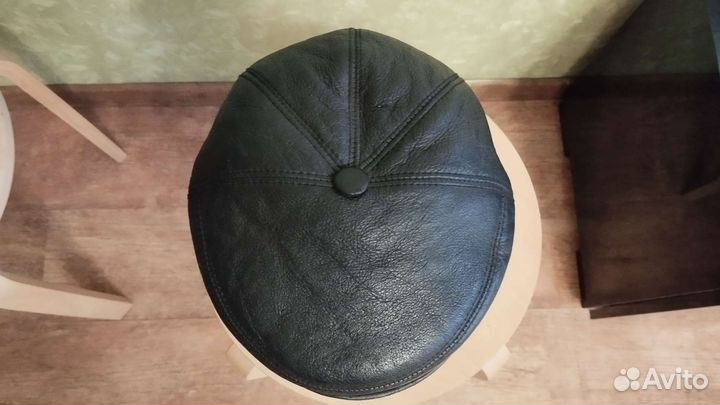 Мужская кожаная кепка
