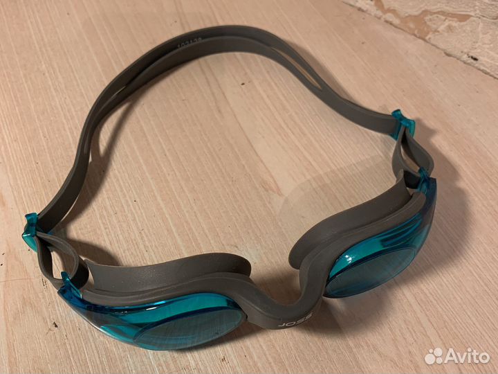 Очки для плавания