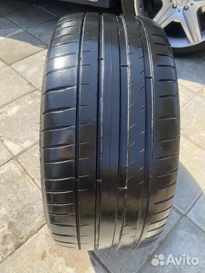 Michelin Pilot Sport 4 245/40 R18 97Y