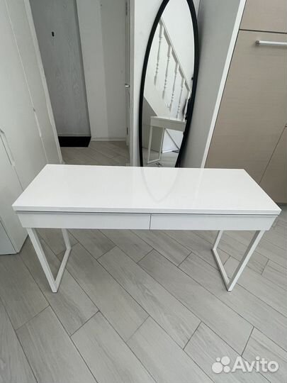 Письменный стол IKEA Бесто
