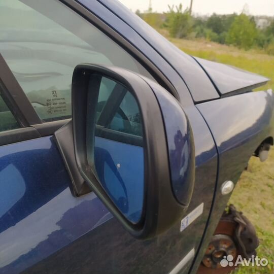 Боковое правое зеркало пежо 407 синие