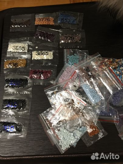 Стразы квадратные для алмазной вышивки(остатки)