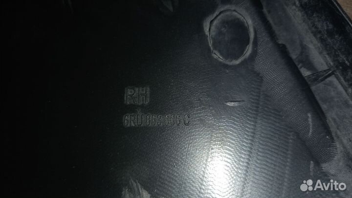 6RU853666C Решетка в бампер правая