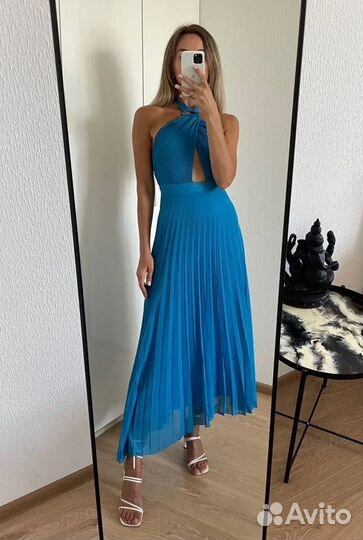 Платье в пол голубое новое