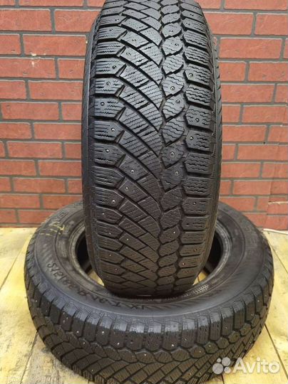 Gislaved Nord Frost 200 215/65 R16 102T