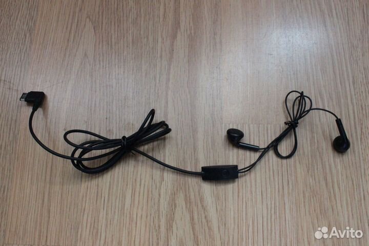 Проводные Наушники Samsung для сотового телефона
