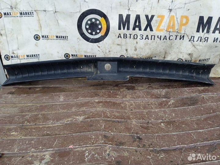 Накладка двери багажника Opel Corsa B 1993 (б/у)