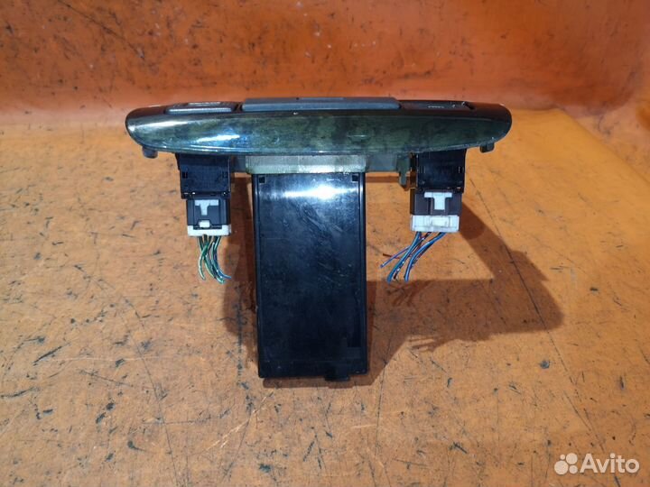 Консоль магнитофона Nissan Bluebird QU14