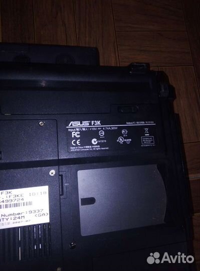 Ноутбук на восстановление, один запускается