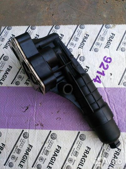 Корпус масляного фильтра Mercedes-Benz E-Class