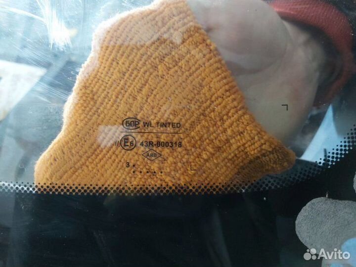 Лобовое стекло Renault Sandero 2009-2014