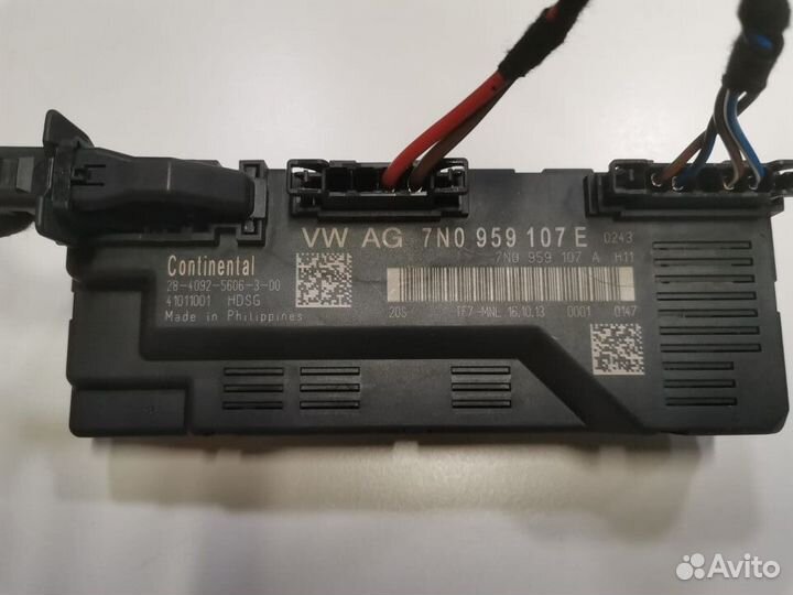 Блок управления крышки багажника Шкода Суперб 2