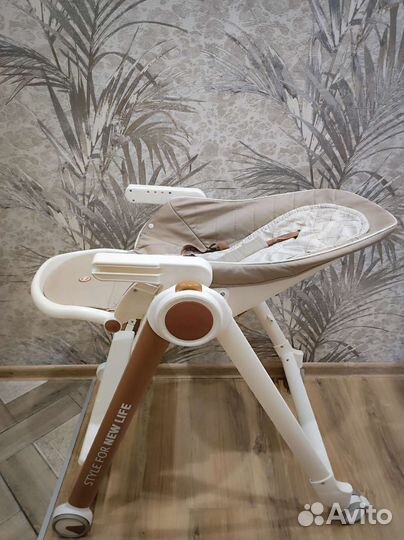 Стул для кормления happy baby berny V2 бежевый