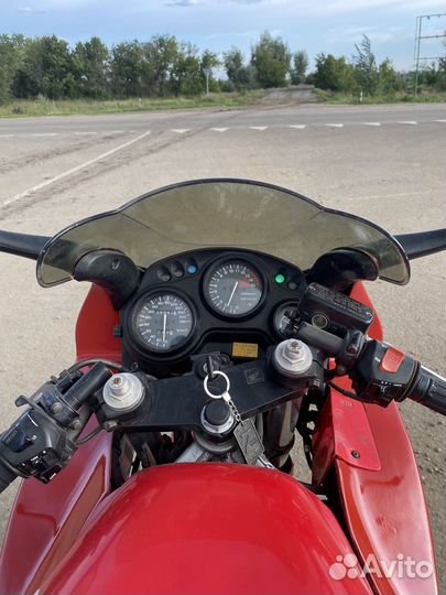 Honda cbr600f2