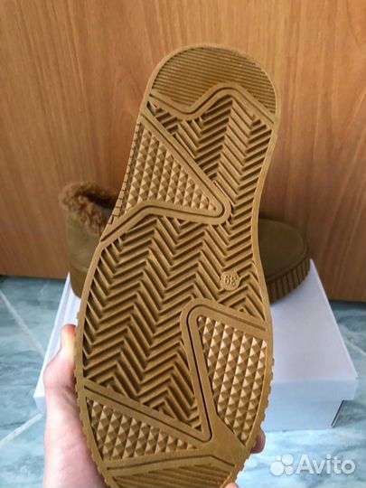 Ботинки зимние новые мех женские