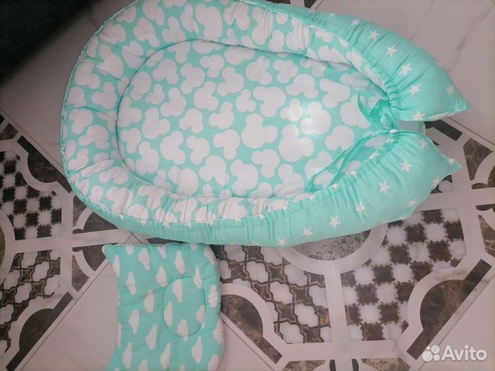 Кокон и подушечка для новорождённого
