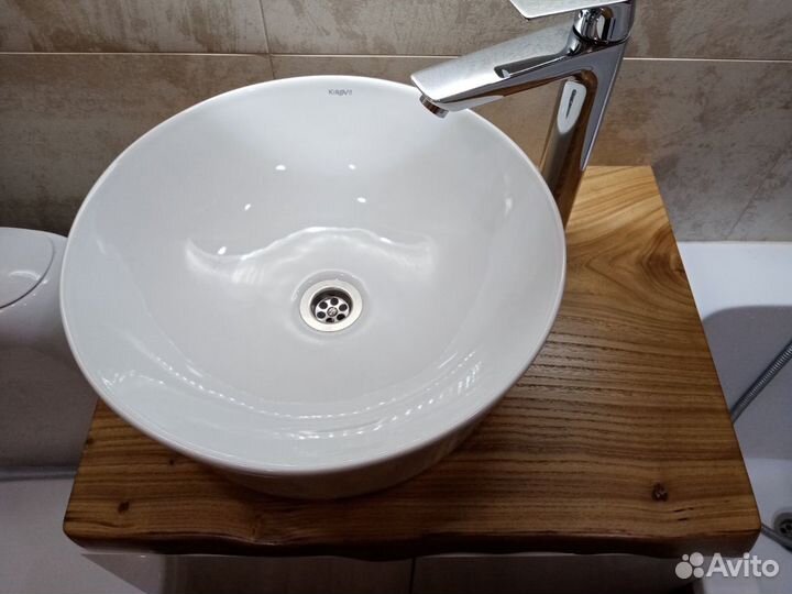 Столешница из дерева в ванную на заказ