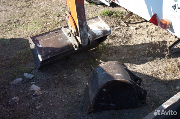 Экскаватор мини с гидромолотом, гидробуром
