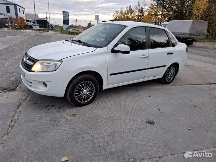 LADA Granta 1.6 AT, 2013, 200 000 км