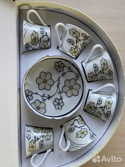 Фарфоровый кофейный сервиз