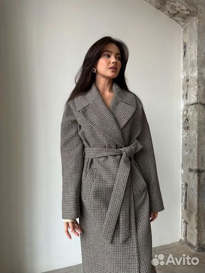 Пальто демисезонное в клетку 40