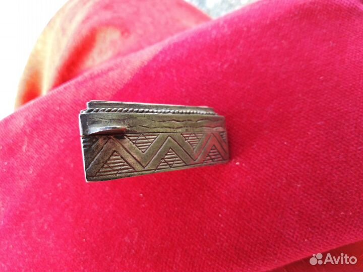 Антикварная шкатулочка,серебро