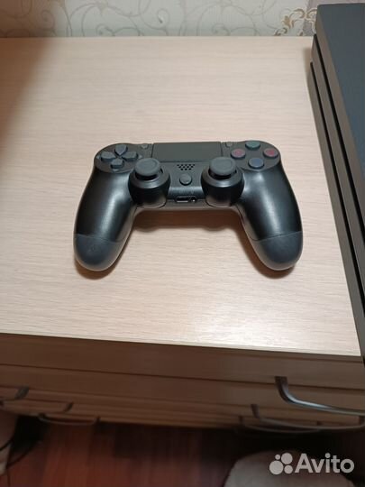 Sony PS4 pro 1tb