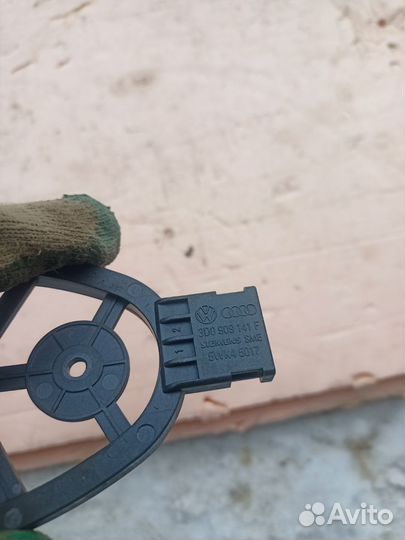 Антенна audi A8 D3 VAG