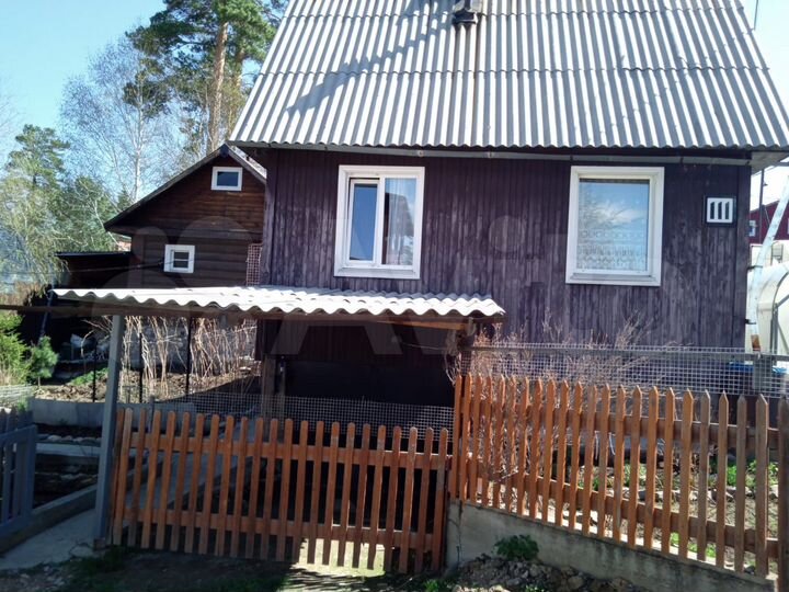 Дом 36 м² на участке 4,9 сот.