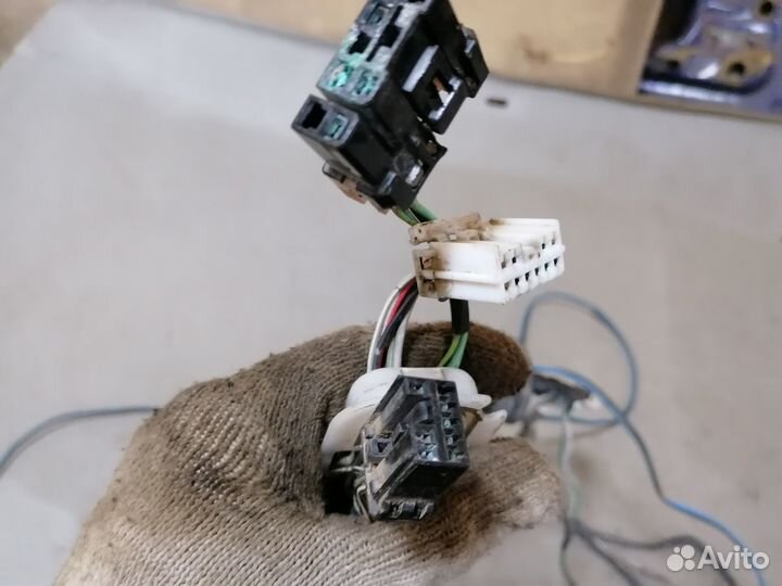 Проводка двери перед.правой Opel Monterey A