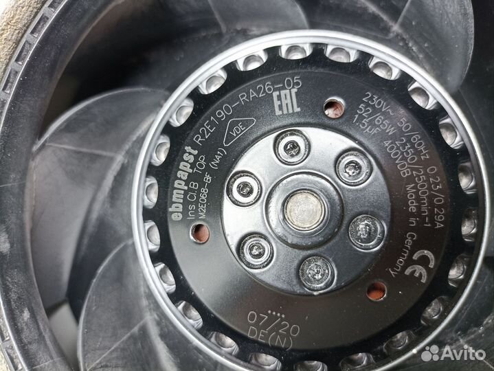 Маникюрная вытяжка Strong