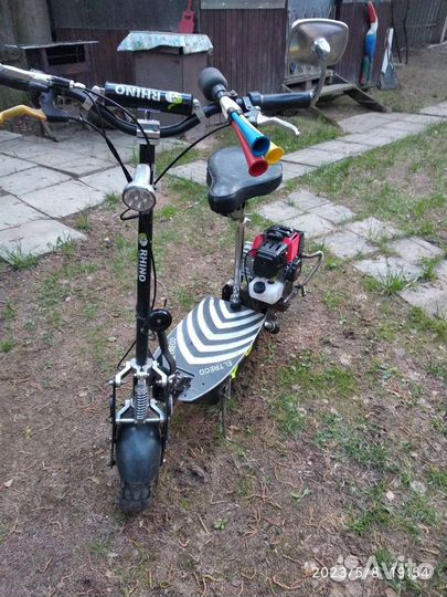 Самокат с бензиновым двигателем