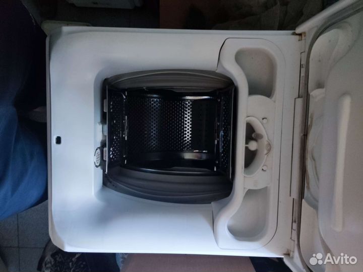 Стиральная машина с вертикальной загрузкой