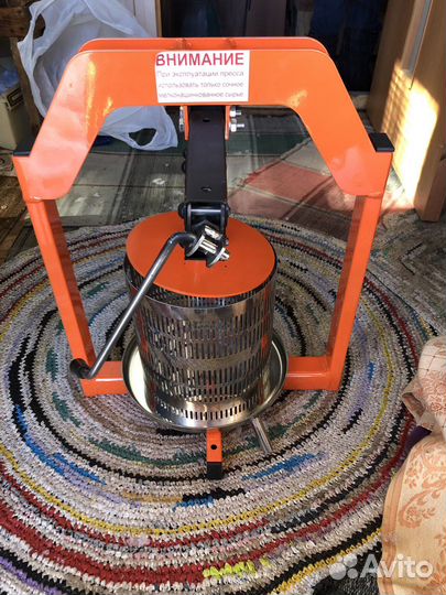 Пресс домкратный для приготовления соков