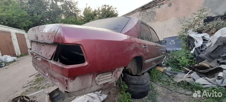 Разбор Mercedes-Benz W124