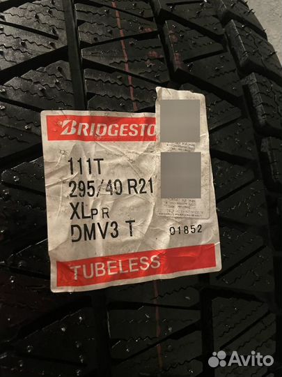 Bridgestone Blizzak DM-V3 295/40 R21