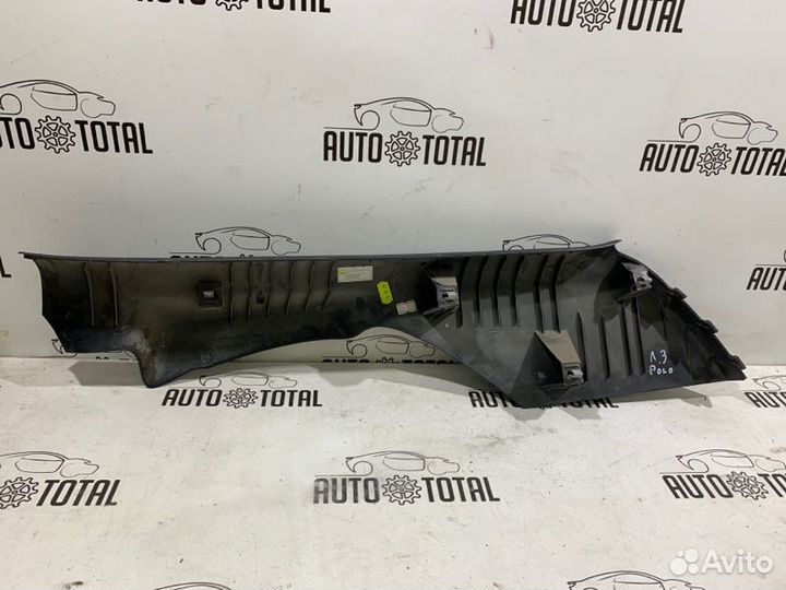 Накладка стойки задняя правая Volkswagen Polo