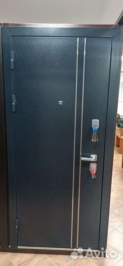 Дверь входная металлическая