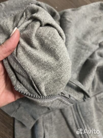 Костюм женский спортивный