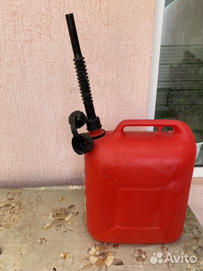 Канистра для бензина 20л
