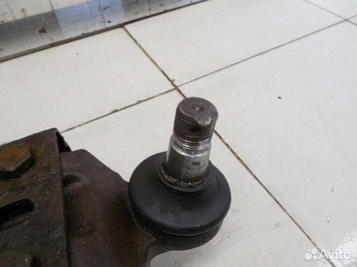 Рычаг передний нижний правый Sorento 2003-2009