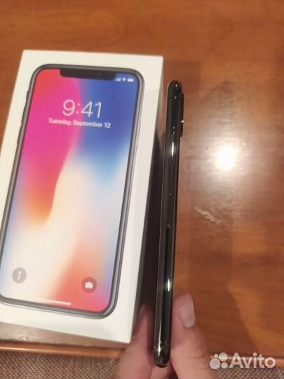 iPhone X, 64 ГБ