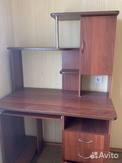 Компьютерный стол