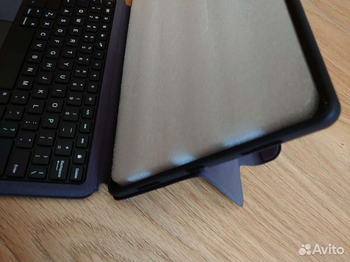 Чехол клавиатура для планшета Lenovo Tab P11 Plus