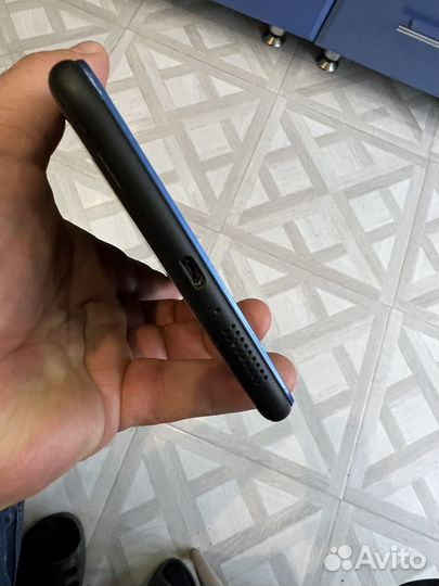 Планшет Lenovo TB-7703X