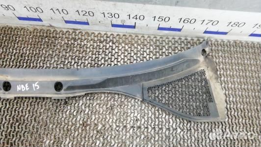 Накладка декоративная (жабо, дождевик) audi Q7 (NB