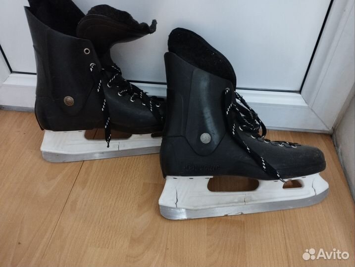 Коньки хоккейные 42 43